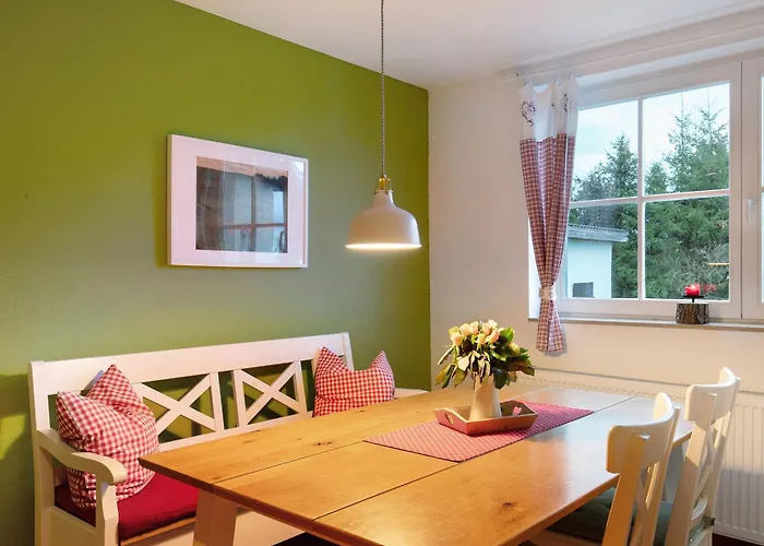 Haus Am - Zur Roten Tuer